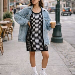 Elliatt Empire Knit Sheath Dress – Black & White Monochrome, Sleeveless, Size M